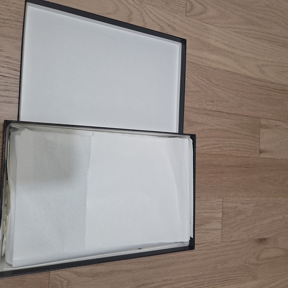 CHANEL Box - Picture 5 of 7